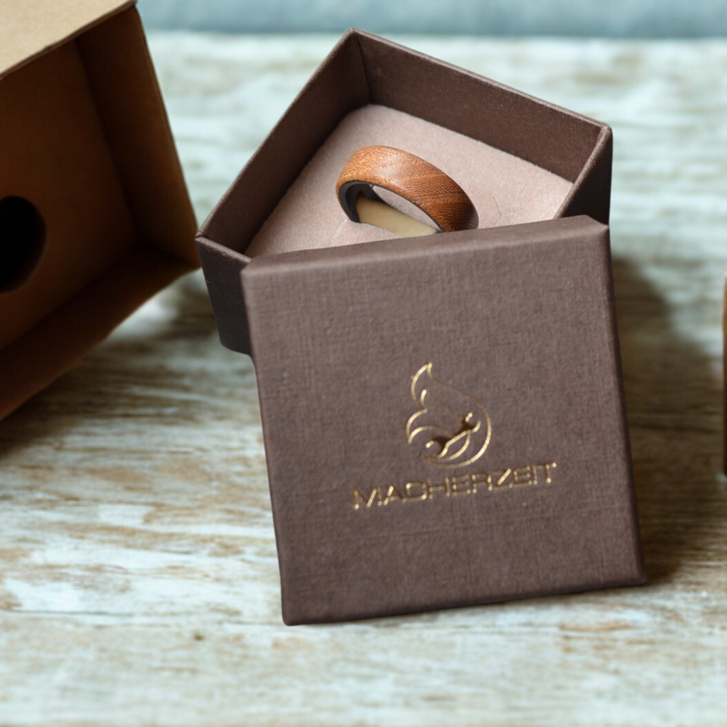 Holzring Ulme & Carbon – handgefertigt, leicht & langlebig