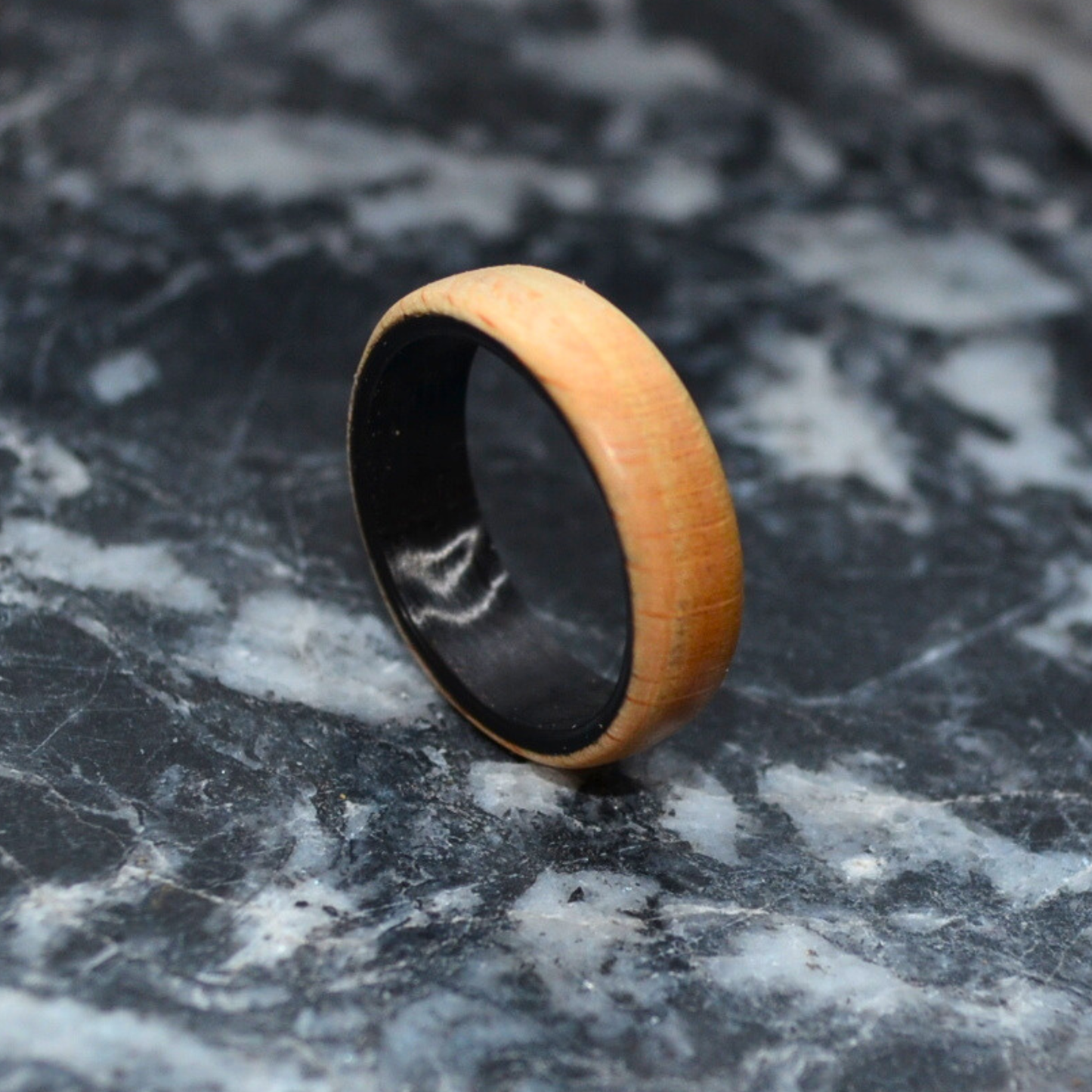 Holzring Buche & Carbon – handgefertigt, leicht & langlebig