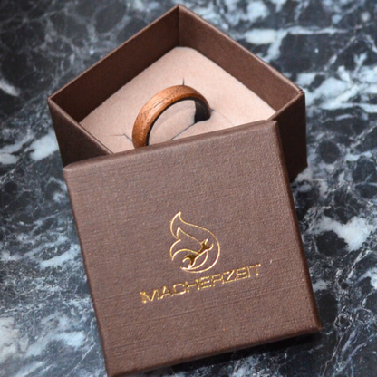 Holzring Robinie & Carbon – handgefertigt, leicht & langlebig