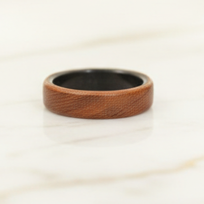 Holzring Robinie & Carbon – handgefertigt, leicht & langlebig