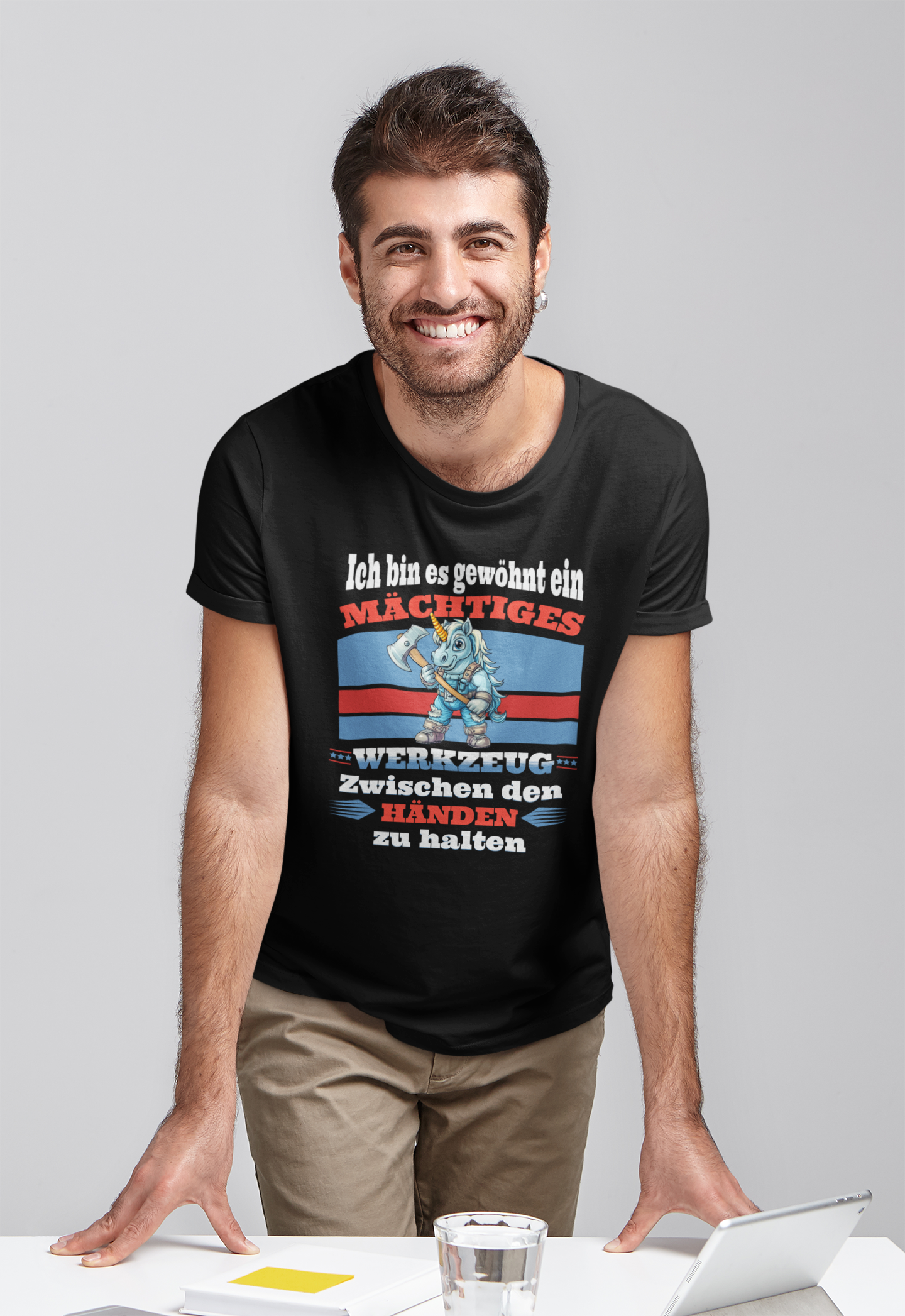 Mächtiges Werkzeug Shirt