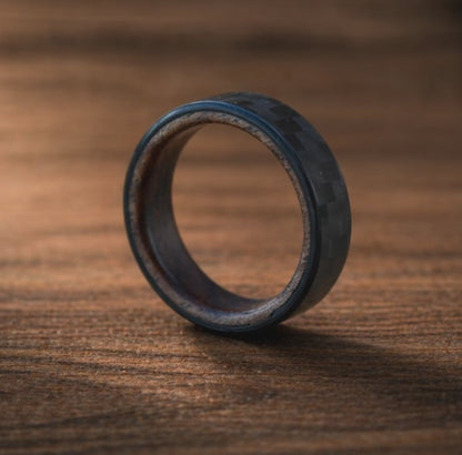 Fusionsring Carbon x Nussbaumholz - individuell handgefertigt