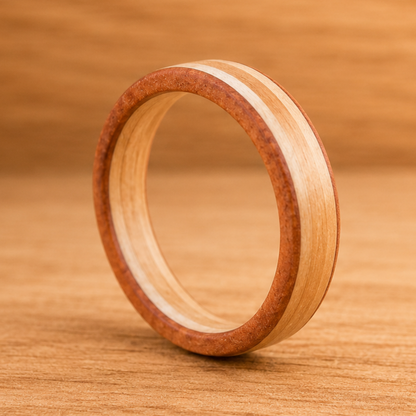 Holzring aus Tineo und Ahorn - individuell handgefertigt